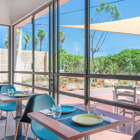 Sabhé 4*